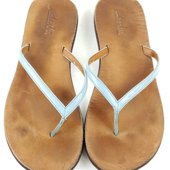clarks spirit leather flip flops